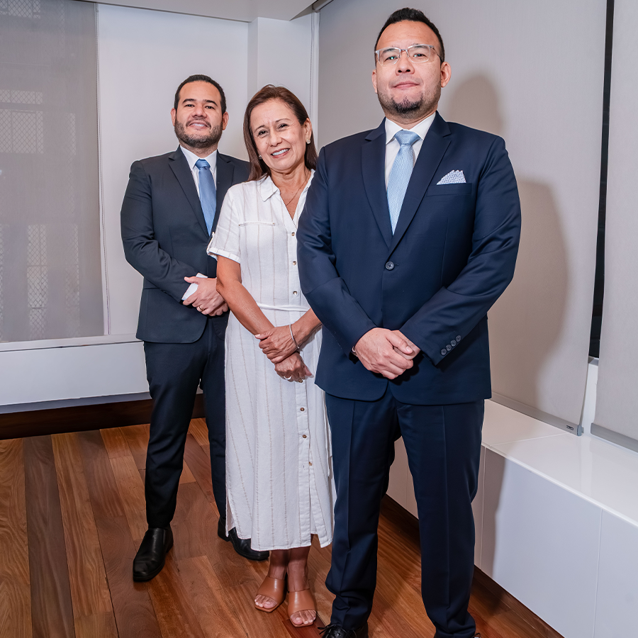 hi universal trabaja con nosotros